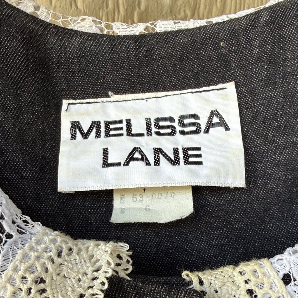 Vintage Melissa Lane Black Dress with White Lace Collar & pearl buttons - Picture 2 of 15